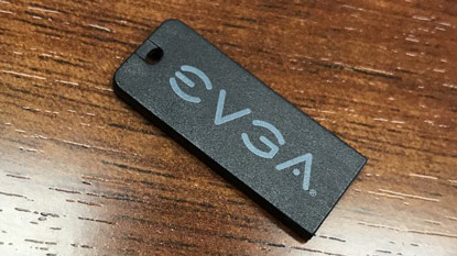 EVGA: DVD helyett pendrive cover